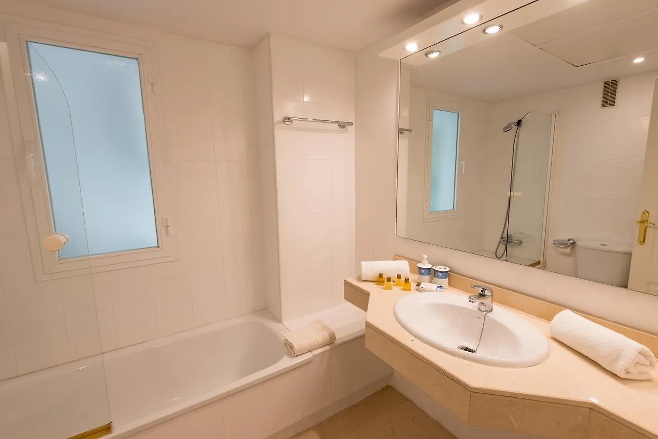 Vacation Marbella: Central Puerto Banus Apartment with Marina Access Spain