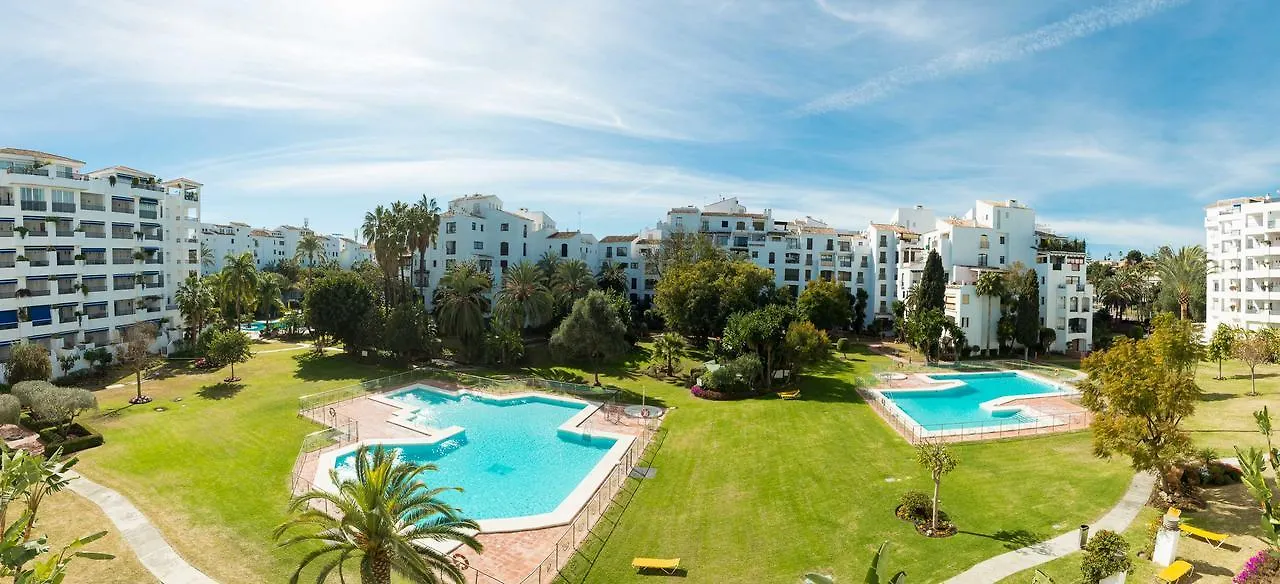 Vacation Marbella: Central Puerto Banus Apartment with Marina Access