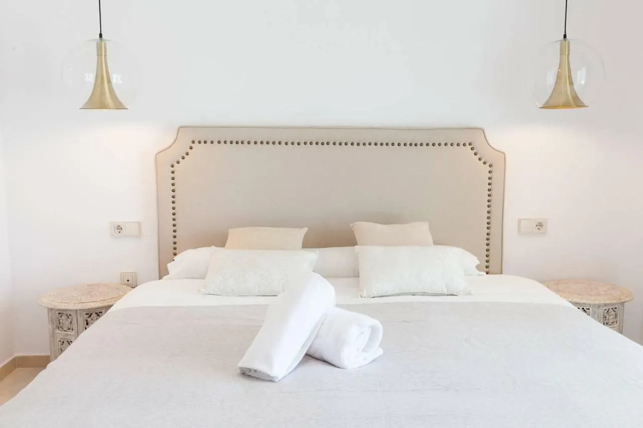 Vacation Marbella: Central Puerto Banus Apartment with Marina Access