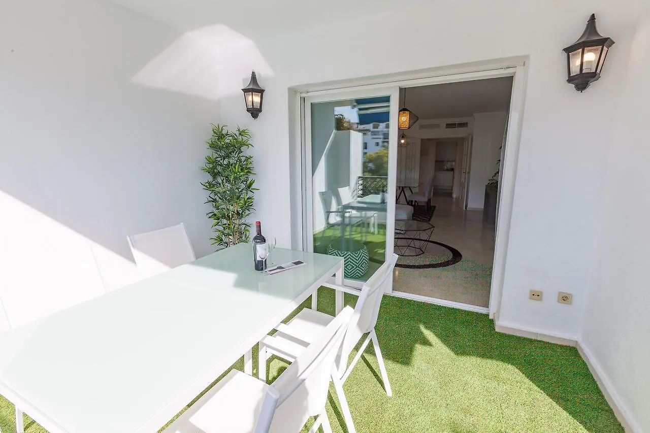 Vacation Marbella I Central Puerto Banus Apt, 24-7 Security, A Minute From The Marina, The Sea And Luxury Shopping